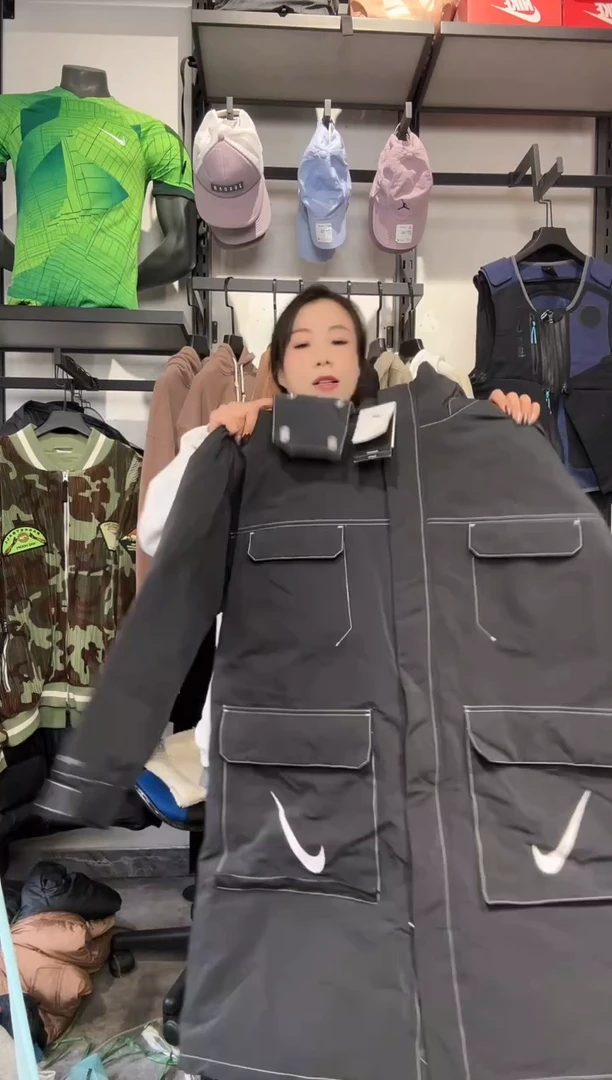 1106 编码 耐克卫衣服饰过款为准 尺码  XL