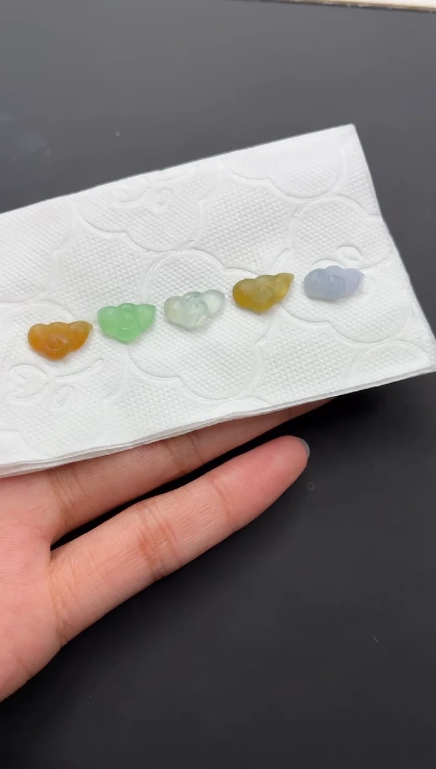 未镶嵌定制翡翠翡翠