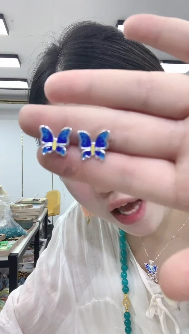 0703蓝色蝴蝶耳钉