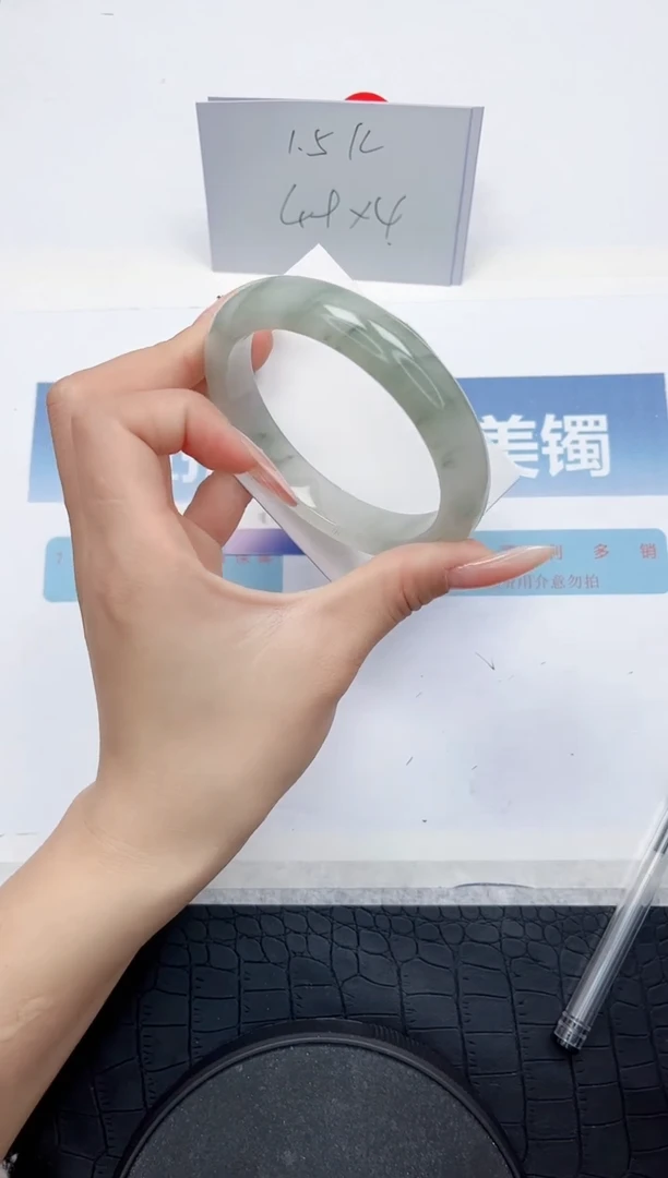 【闪购商品】石英质玉手镯未镶嵌L128-62.4