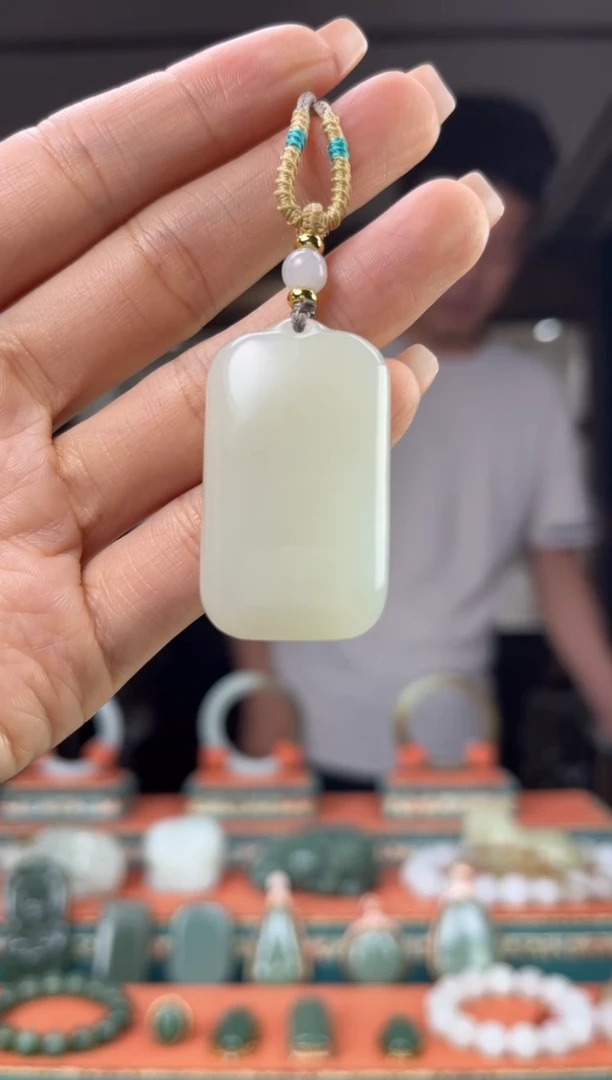 和田玉未镶嵌颈饰佩佩