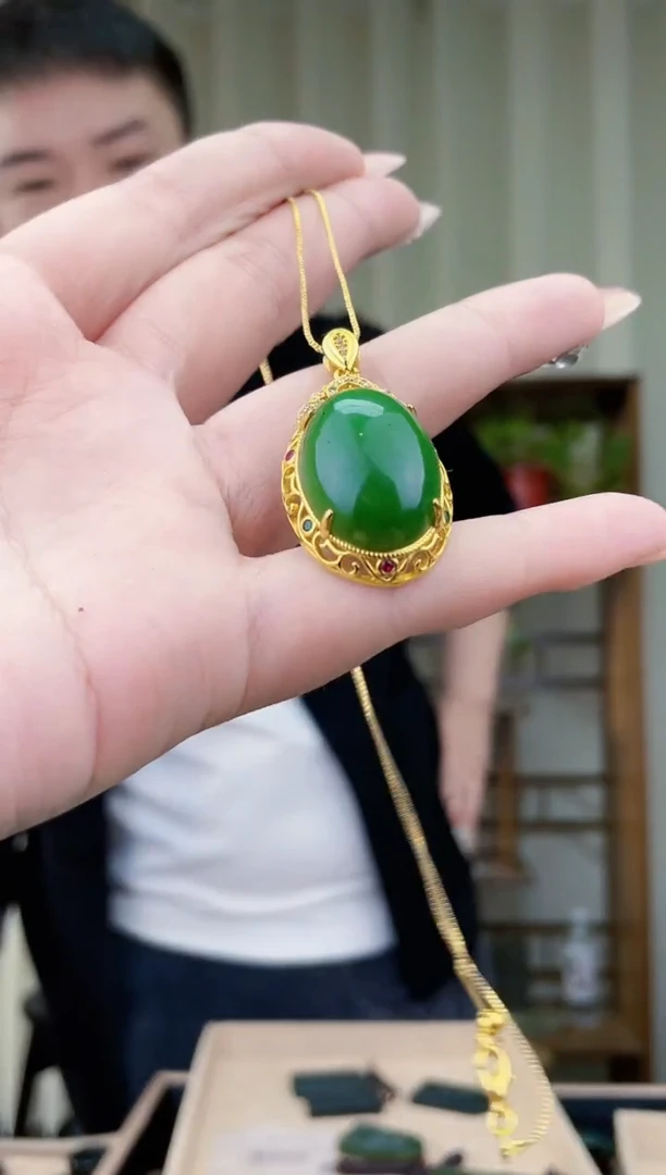 【闪购商品】和田玉挂件未镶嵌拍一发一，多样性发货！