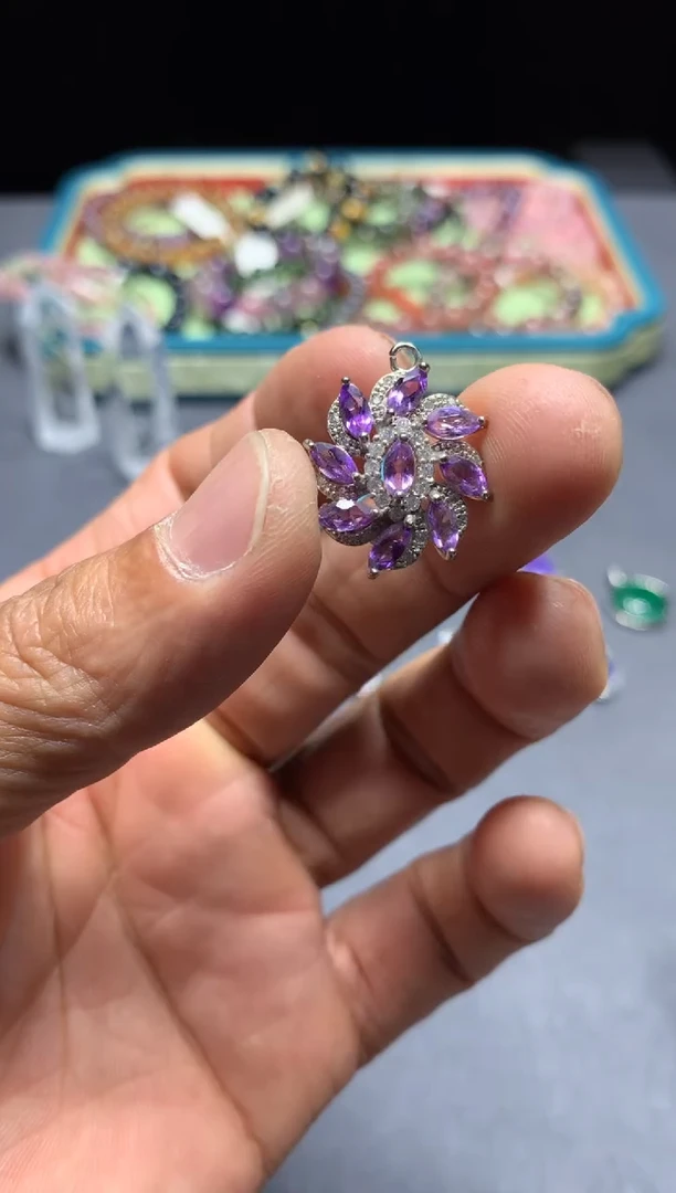 未镶嵌颈饰水晶W96（随机性发货只发一单）