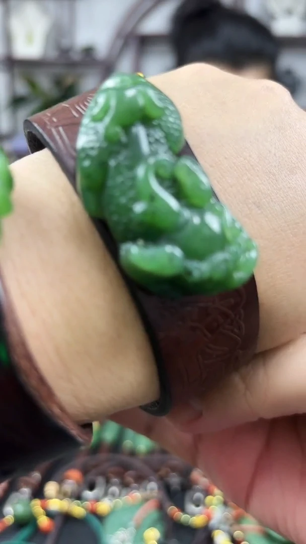 颈饰未镶嵌和田玉手牌