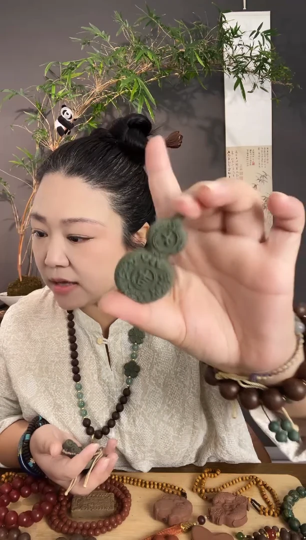 泥塑青瑶露大吉大利葫芦