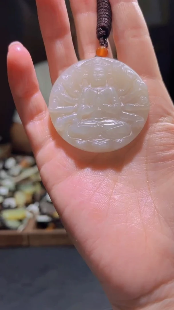 和田玉未镶嵌颈饰`