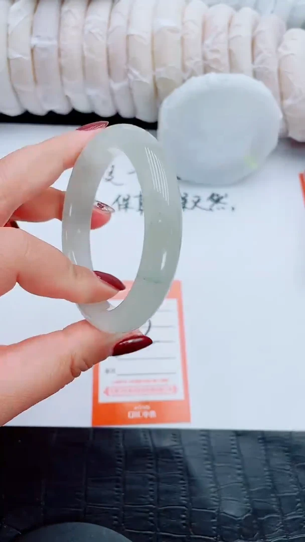 【闪购商品】石英质玉手镯未镶嵌Q2-56-57