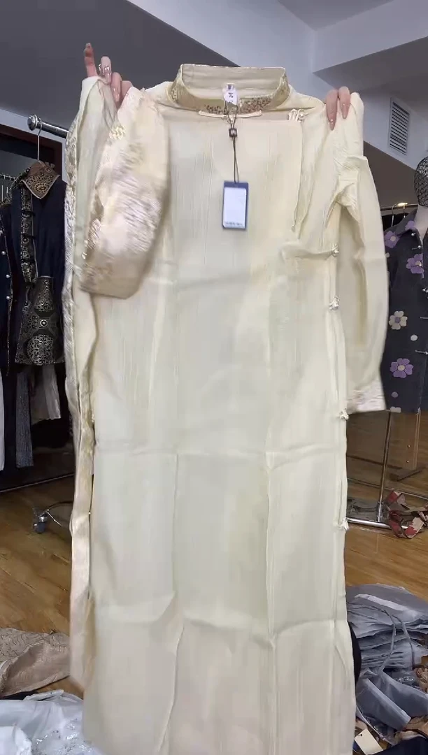 连衣裙       XL码      115-125斤