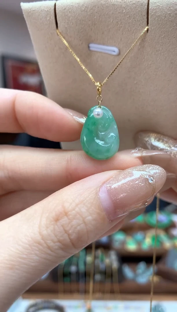 【闪购商品】翡翠吊坠(不含链)18K金镶嵌如意