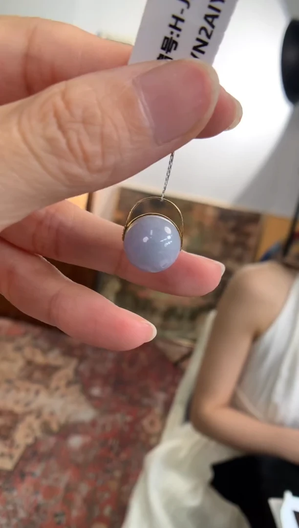 翡翠18K金镶嵌颈饰圆珠