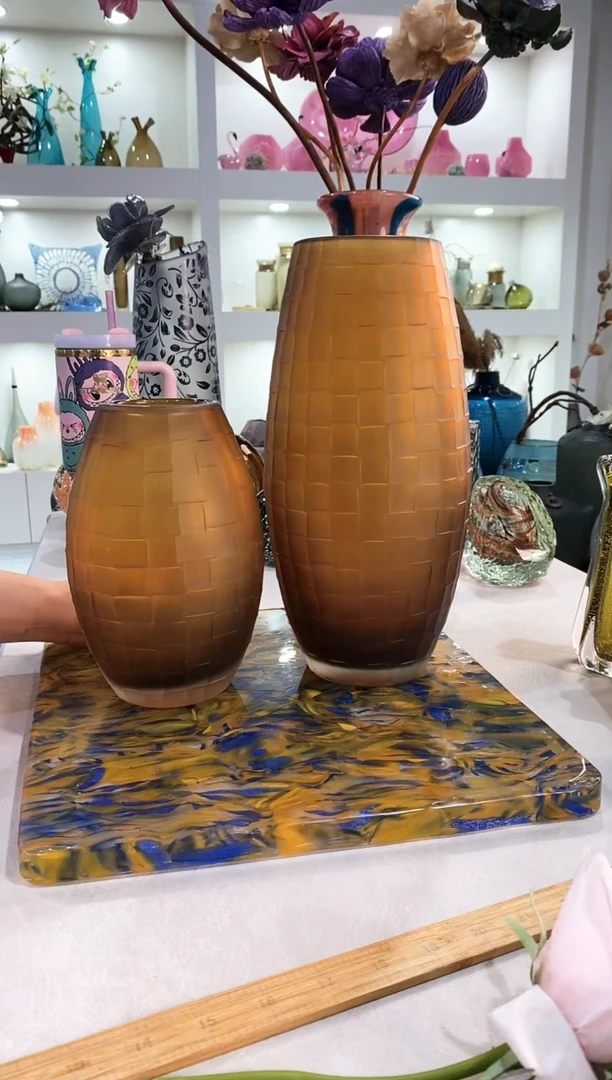 趙***u慕忆家手作琉璃花瓶一对