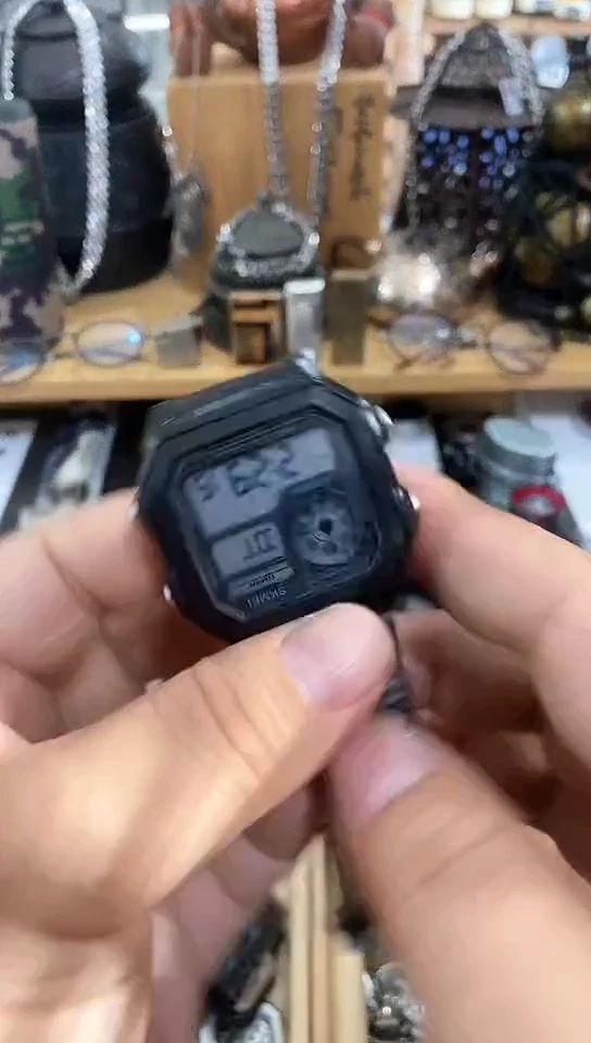 瓷片闪购商品  如图所示