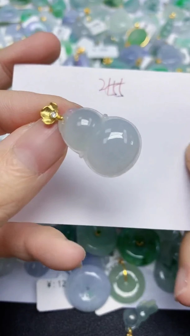 翡翠未镶嵌颈饰天然缅甸翡翠A货