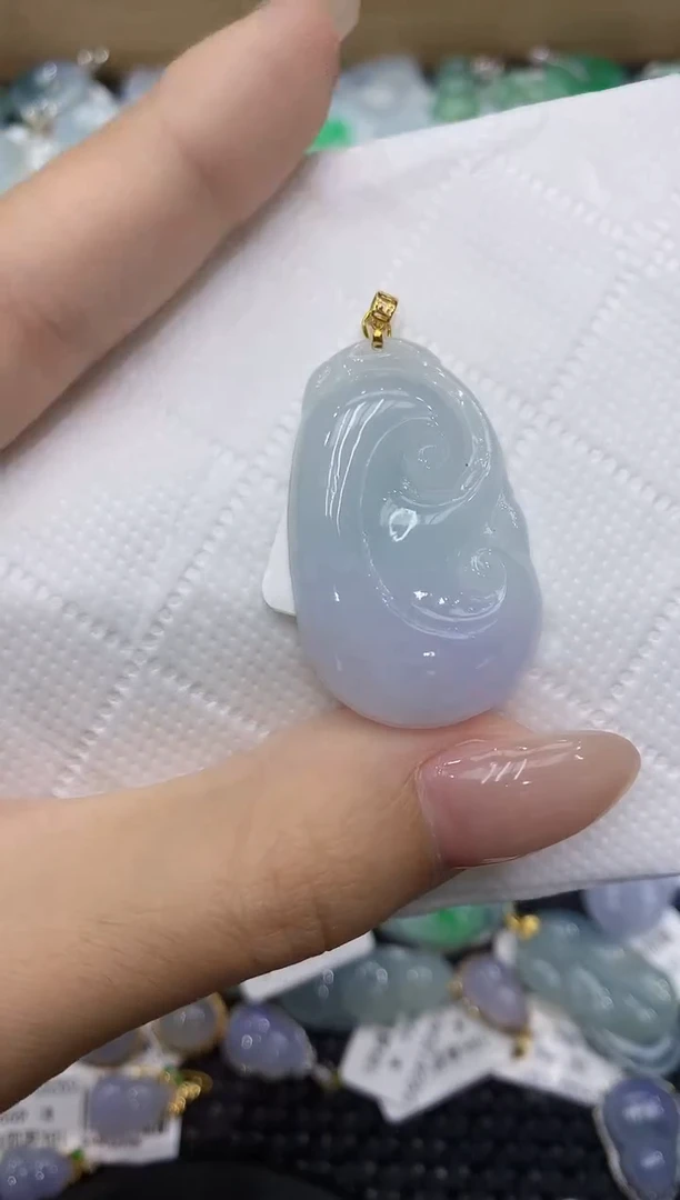 翡翠18K金镶嵌颈饰111111111111