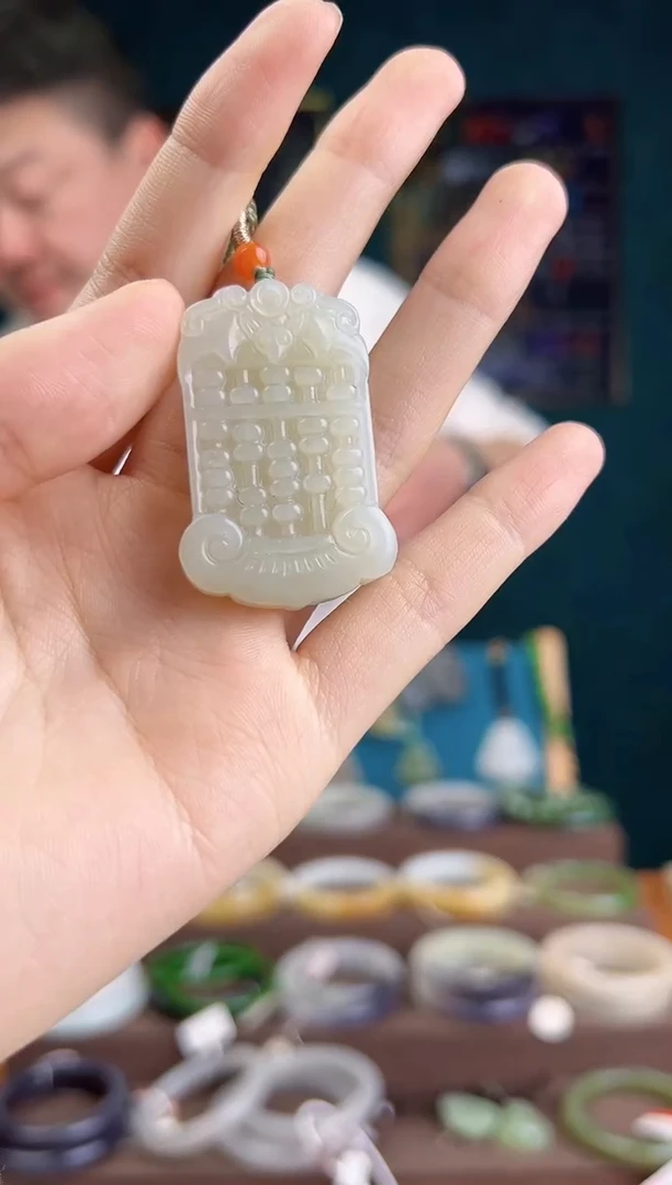 【闪购商品】和田玉颈饰未镶嵌多样性发货 拍一单发一个