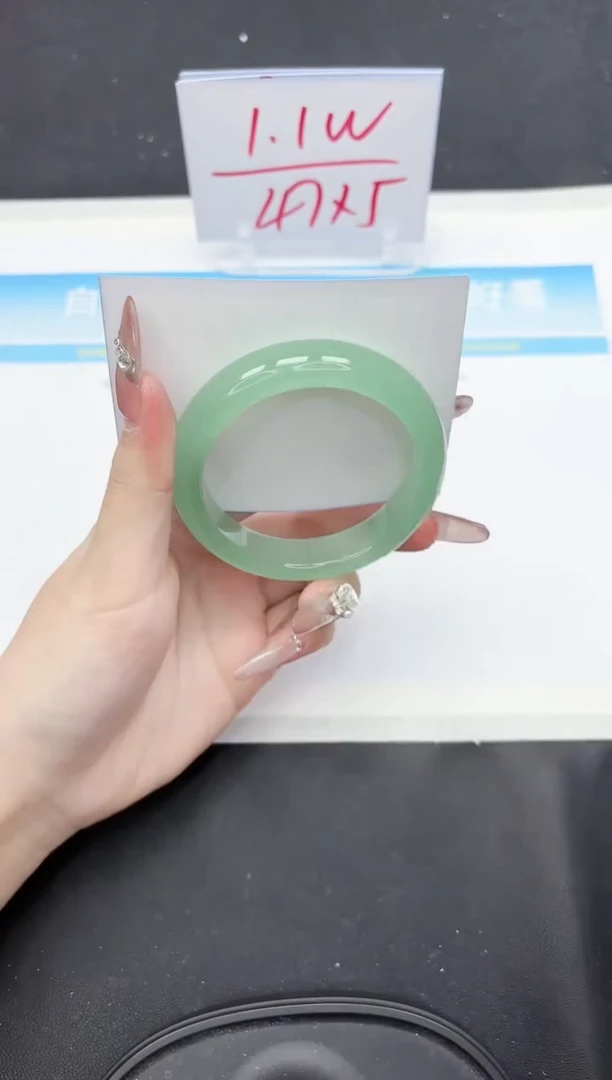 【闪购商品】石英质玉手镯未镶嵌86-56.2