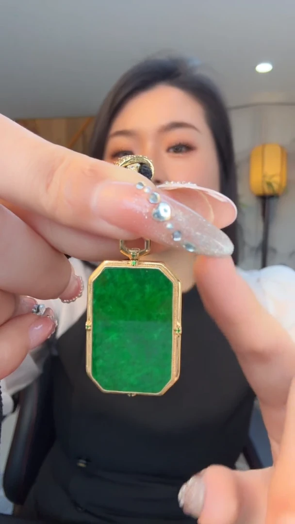 吊坠(不含链)18K金镶嵌翡翠吊坠