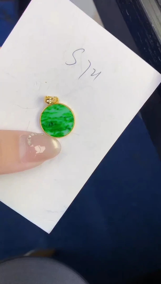 颈饰未镶嵌翡翠缅甸天然翡翠A货