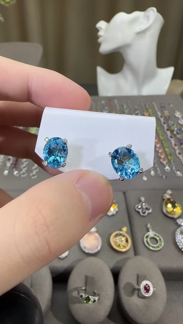 银S925镶嵌托帕石耳饰10*8mm耳钉简约款妖姬蓝