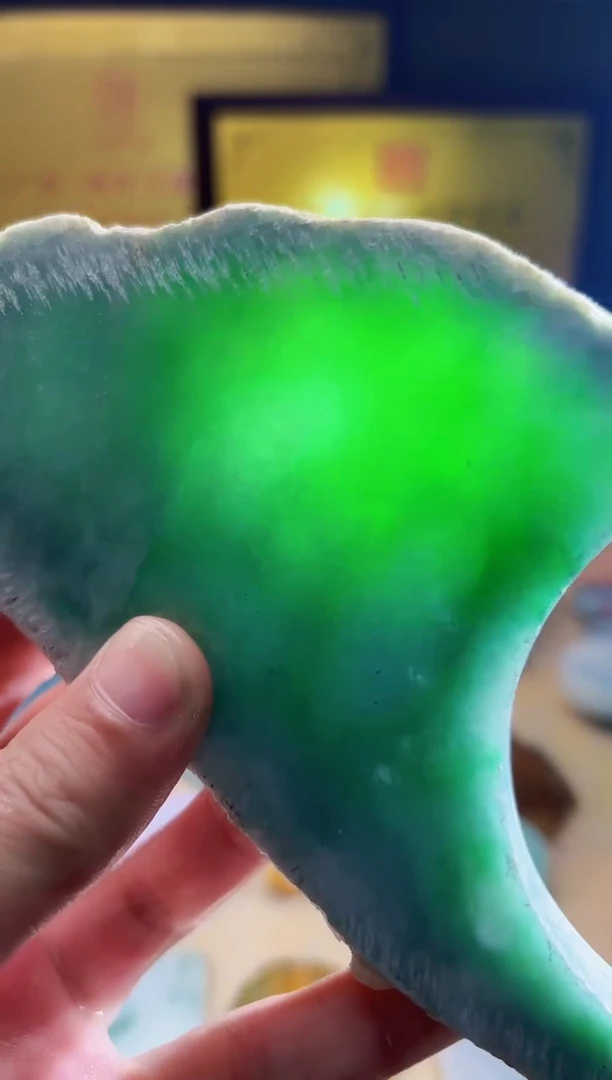 翡翠挂件未镶嵌A货张麦9594