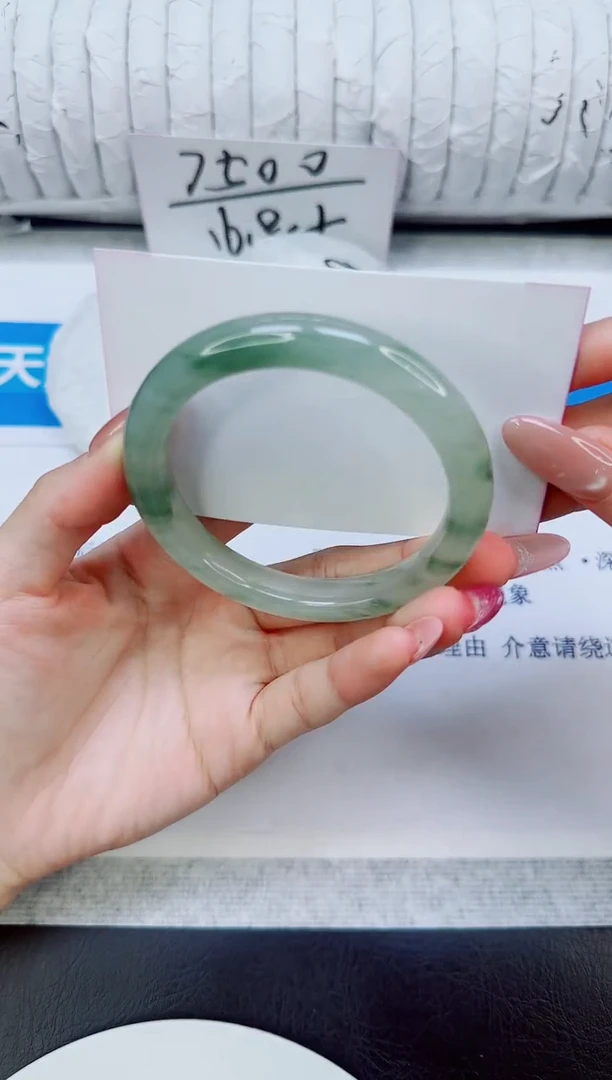 未镶嵌手镯石英质玉77/54