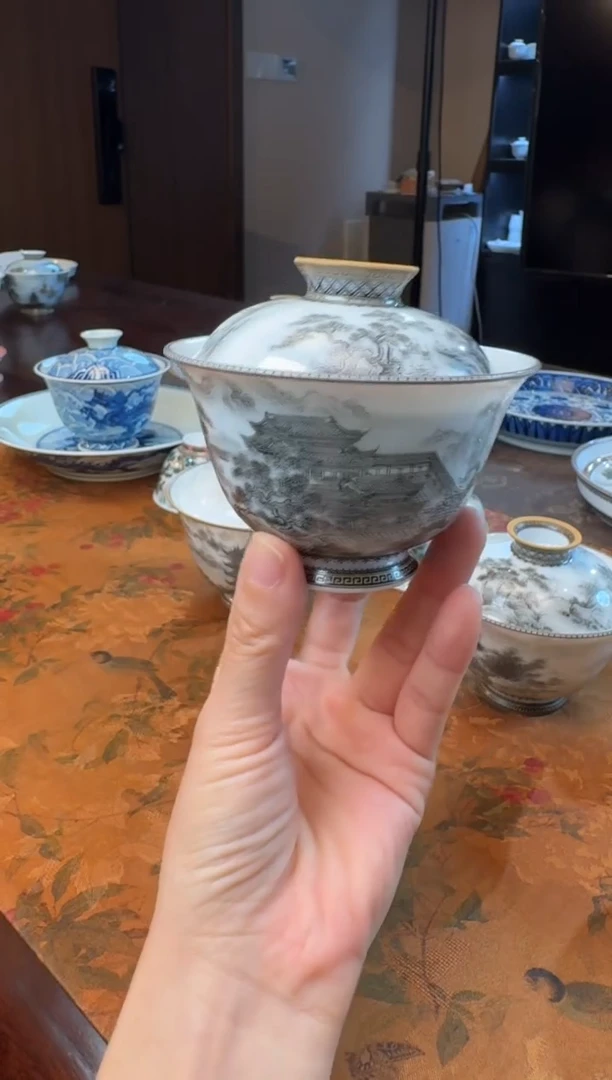 翩**鴻手绘重工墨彩阿房宫岩茶盖碗