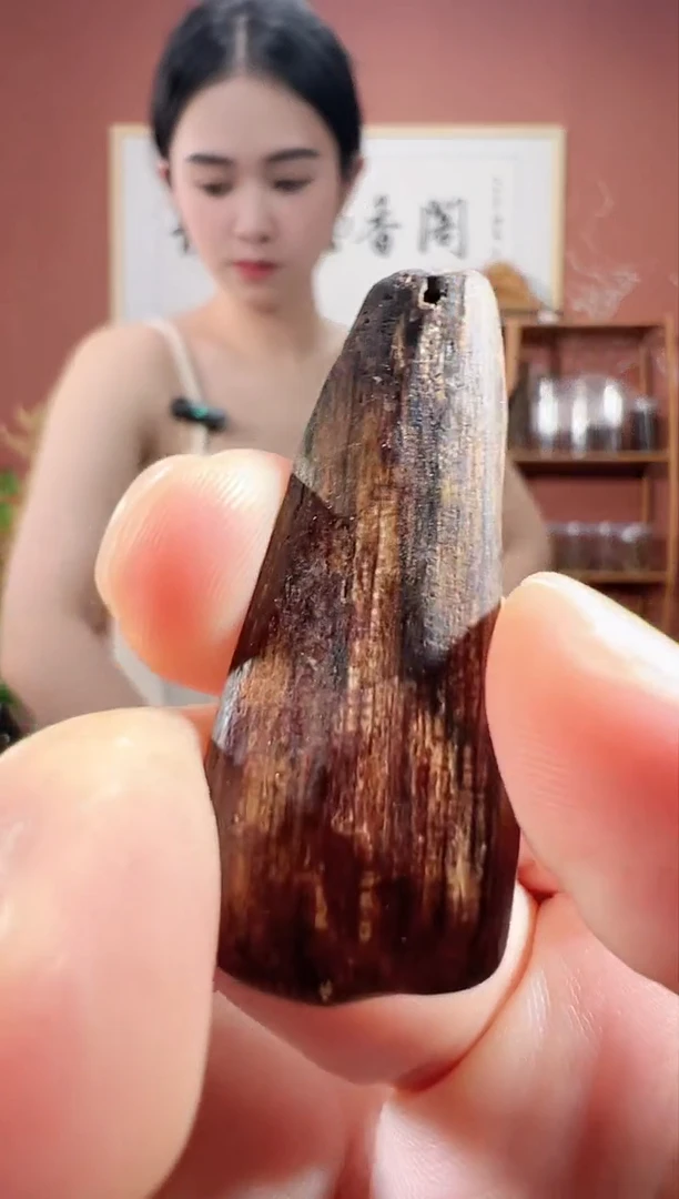 沉香吊坠4号菩萨多样性发一