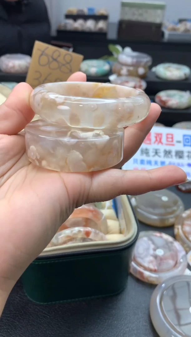 未镶嵌手镯石英质玉（55-56圈口）赠送镯心