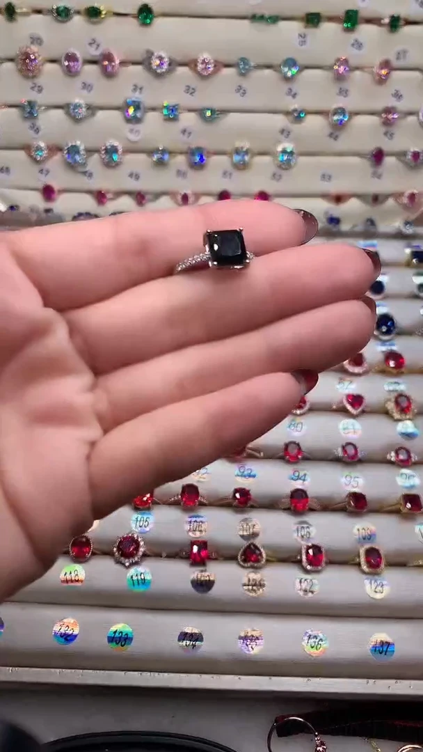 【闪购商品】蓝宝石戒指银S925镶嵌8山蓝