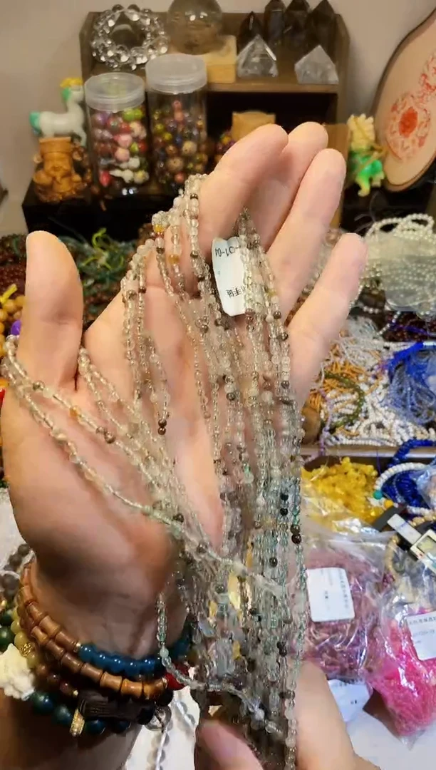 玛瑙/玉髓未镶嵌珠宝半成品绿幽灵卡3+多圈