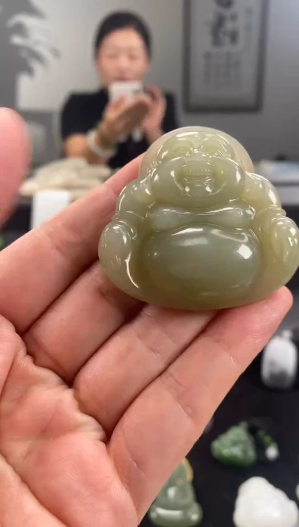 颈饰未镶嵌和田玉精品佛公