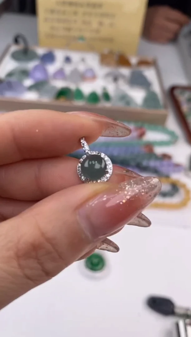 【闪购商品】翡翠吊坠(赠链)合金35937/多样性发起一