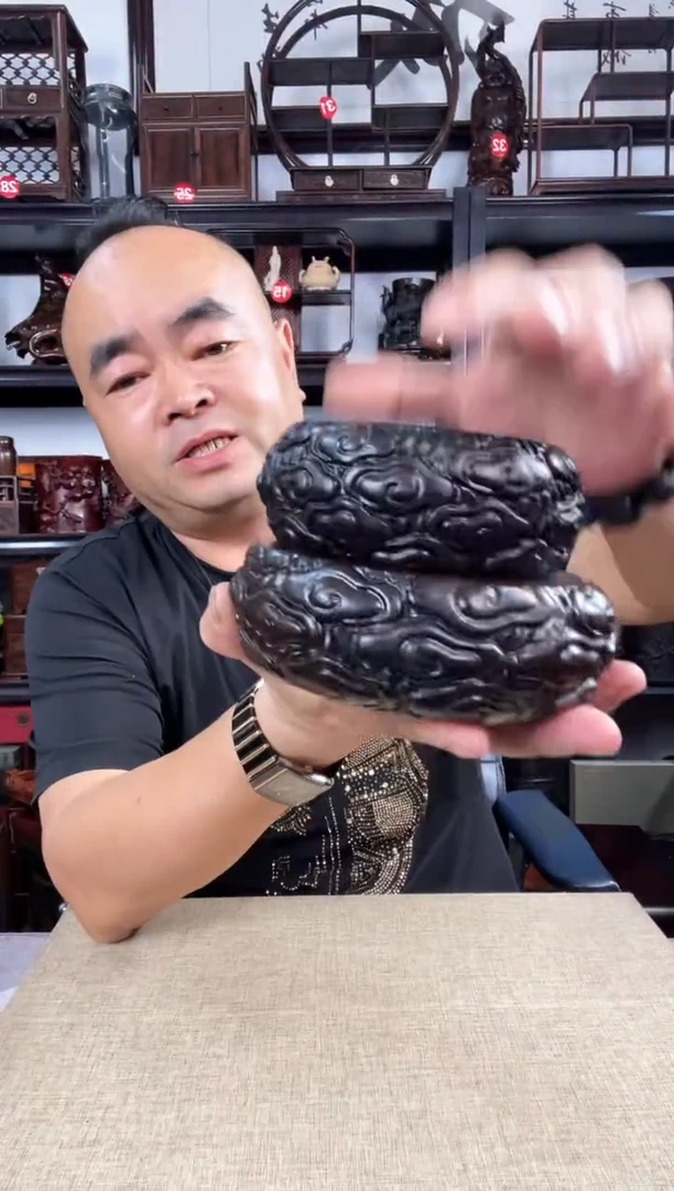 木大+小云纹圆老李红木工艺品
