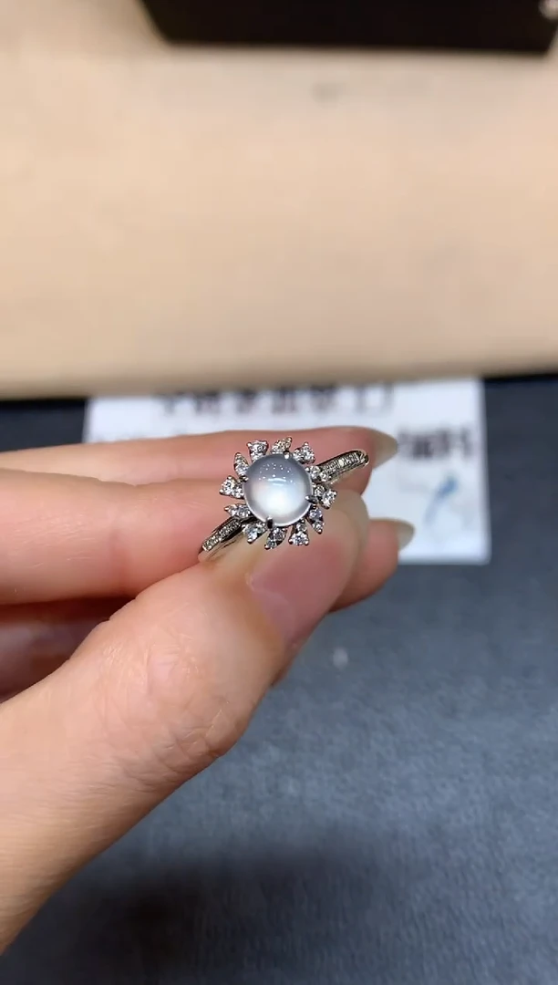 18K金镶嵌戒指翡翠5【无服务费蛋面【无服务费