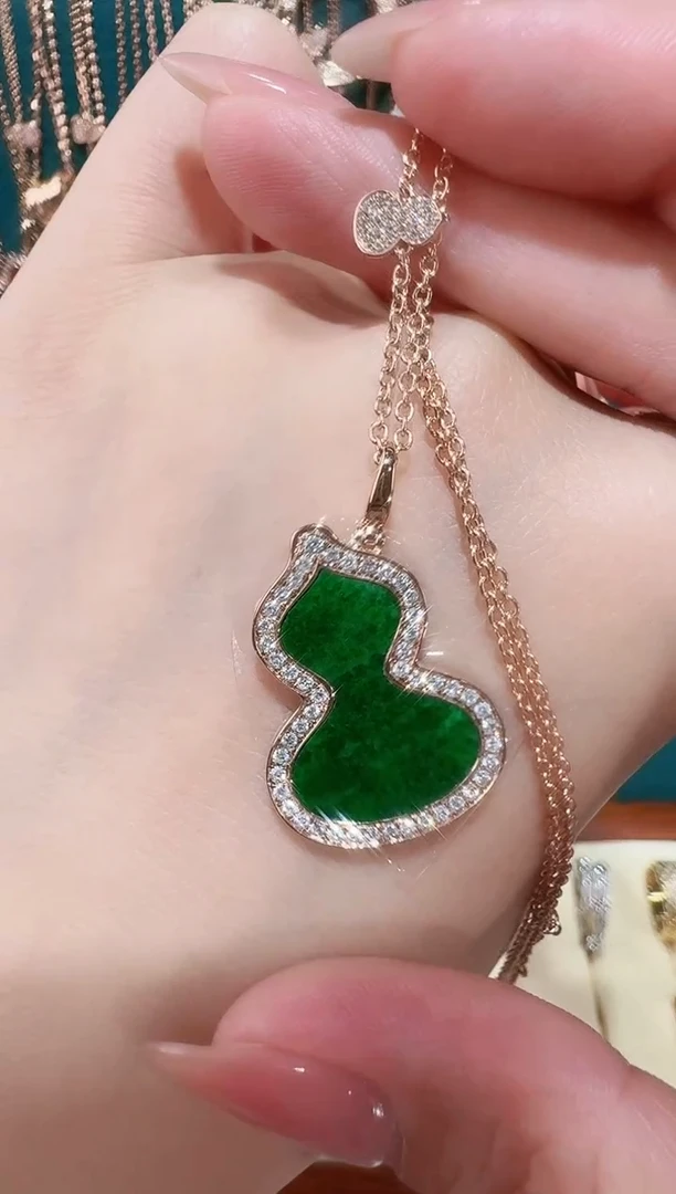 【闪购商品】翡翠套链18K金镶嵌绿色葫芦套链