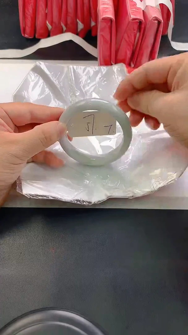 未镶嵌手镯翡翠7