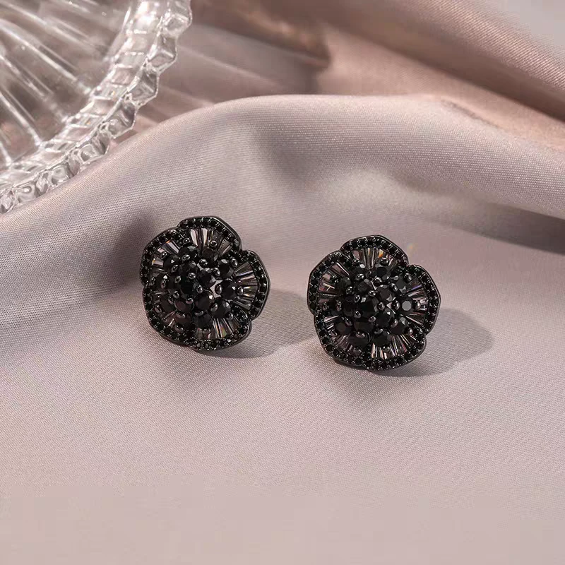 铜合金耳饰 【8640】黑色山茶花耳钉精致时尚简约小巧精美百搭耳环