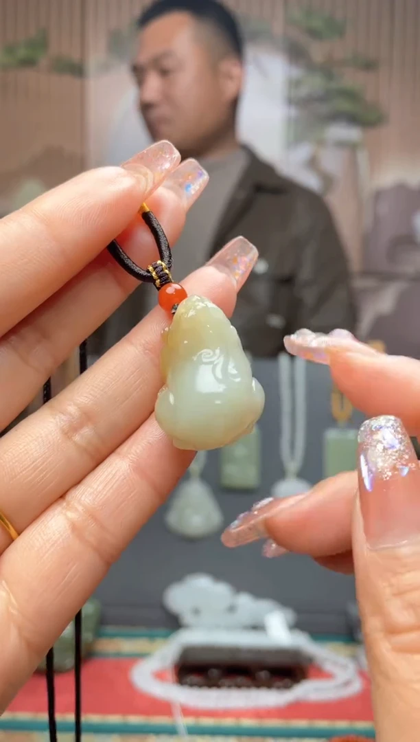 【闪购商品】和田玉颈饰未镶嵌一