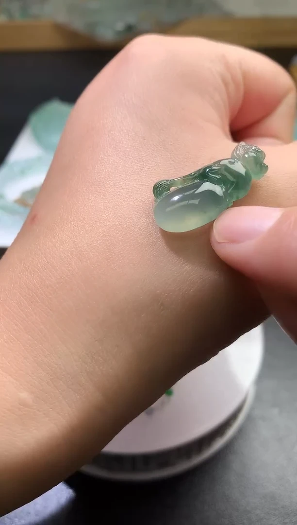 未镶嵌定制翡翠毛货