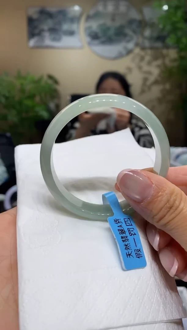 【闪购商品】翡翠手镯未镶嵌翡翠