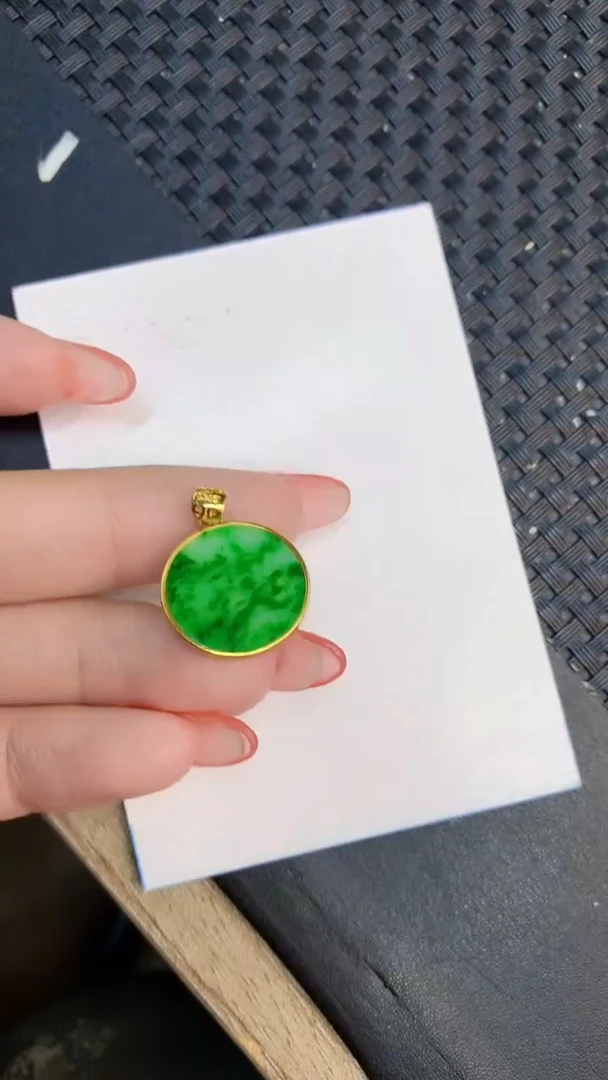 颈饰未镶嵌翡翠1