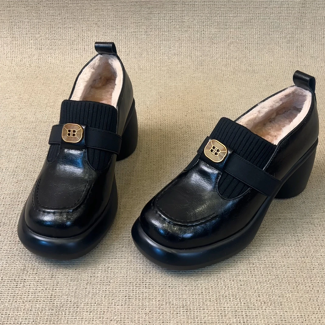 RubyL/7.5cm法式通勤金属扣拼接舒适一脚蹬圆头粗跟加绒单鞋女款