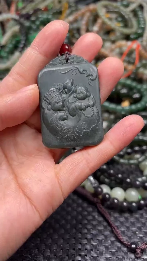 颈饰未镶嵌和田玉1