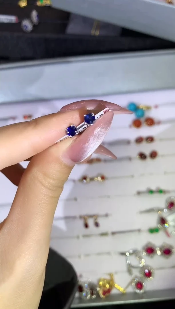 【闪购商品】蓝宝石耳饰18K金镶嵌a71时尚耳饰