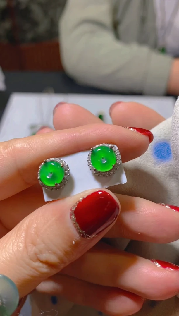 未镶嵌翡翠耳饰翠天然A货翡翠 假一罚四