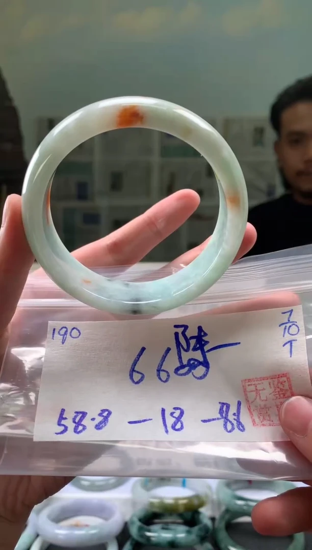 未镶嵌手镯翡翠?**陈翡翠手镯 下单联系小耳机#190
