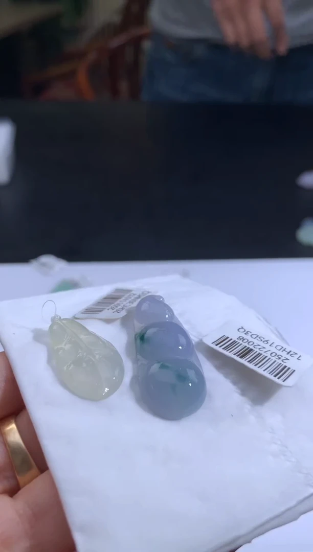 未镶嵌定制翡翠妙****）翡翠