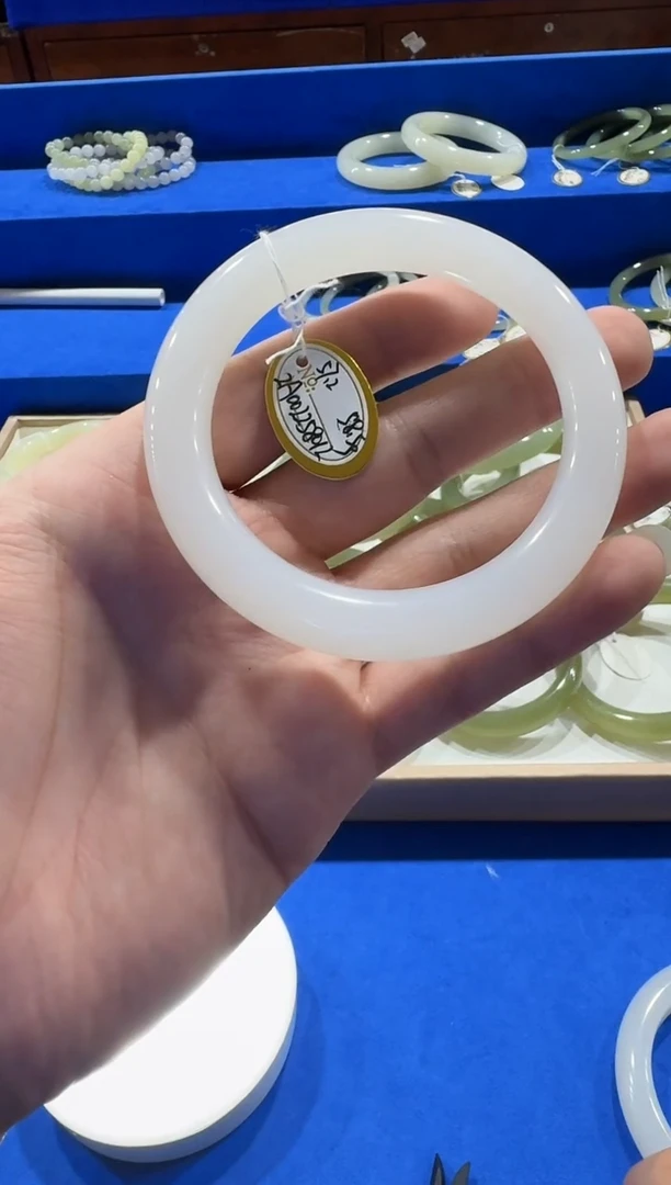 未镶嵌手镯和田玉57-58圆条手镯