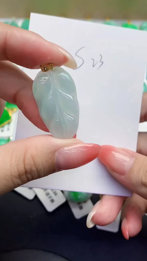翡翠未镶嵌颈饰缅甸天然翡翠A货