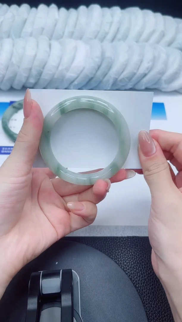 石英质玉手镯未镶嵌226-52.3